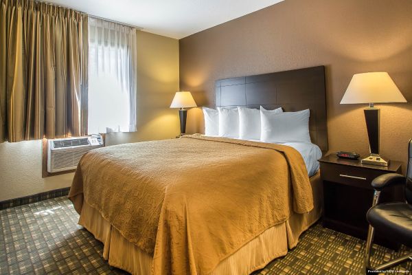 Quality Inn and Suites Decorah